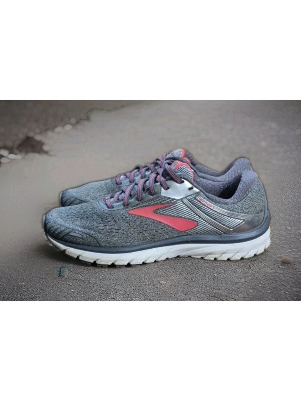 Brooks Adrenaline GTS 18 Athletic Running Shoes Women's Size 9.5